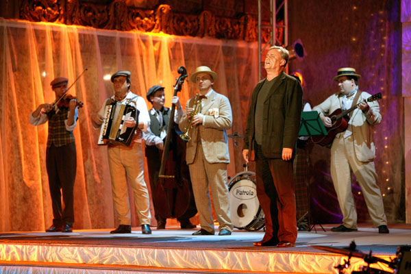 Patrola, Richard Tesa��k na koncertu Karel Ha�ler 125